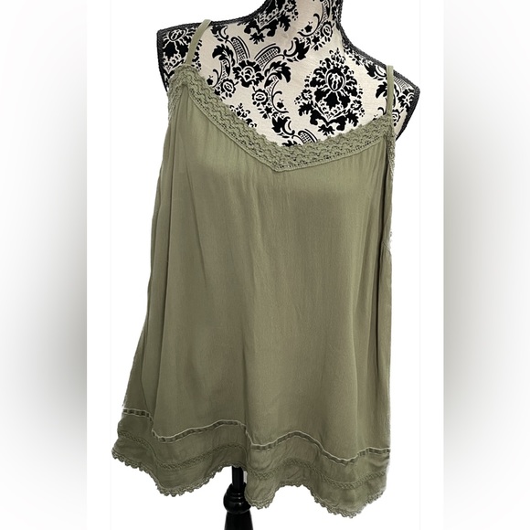 🌞Olive Green Crocheted Trim  Slip Top Spaghetti Straps Size XL - Picture 1 of 4
